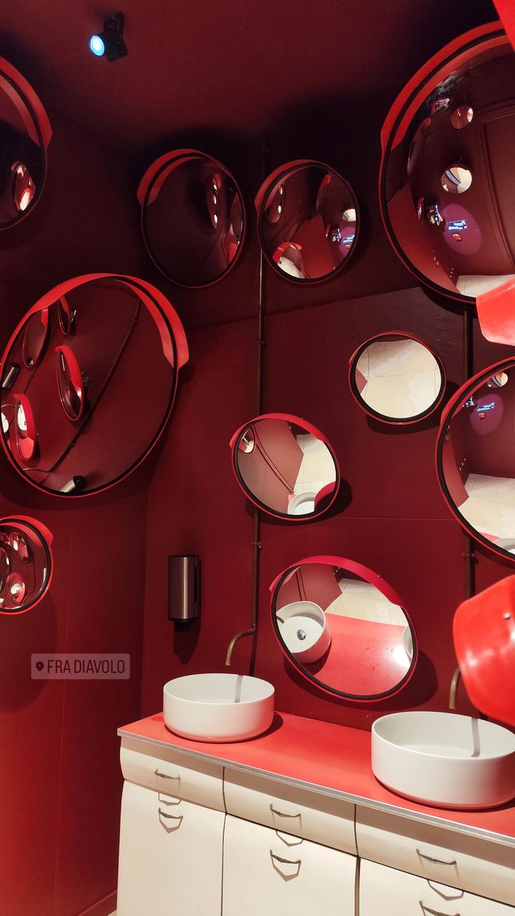 STASHED® WIDE-ANGLE SPHERICAL MIRROR — OUTDOOR