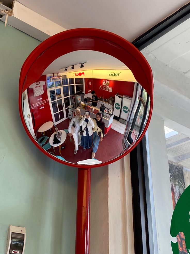STASHED® WIDE-ANGLE SPHERICAL MIRROR — OUTDOOR