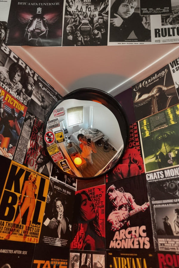 Wide-Angle Aesthetic Mirror
